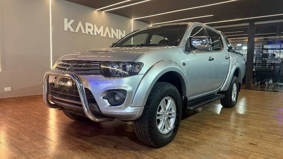 MITSUBISHI L200 TRITON 3.5 HPE 4X4 CD V6 24V FLEX 4P AUTOMÁTICO MITSUBISHI L200 TRITON 3.5 HPE 4X4 CD V6 24V FLEX 4P AUTOMÁTICO